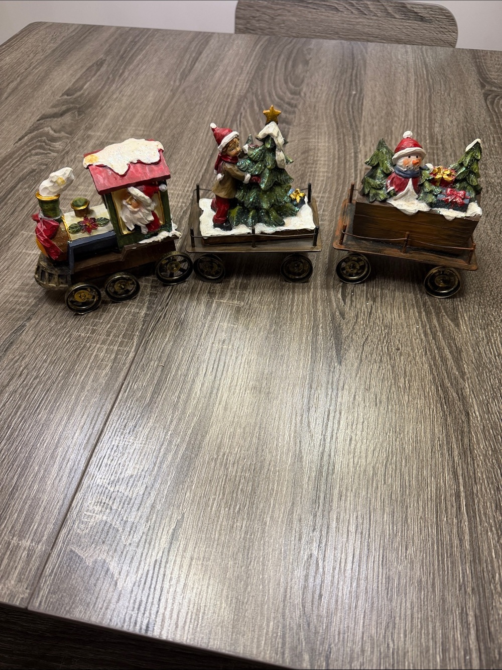 Vintage Festive Red & Green Holiday Train Figurine Set - Decorative Home Accent